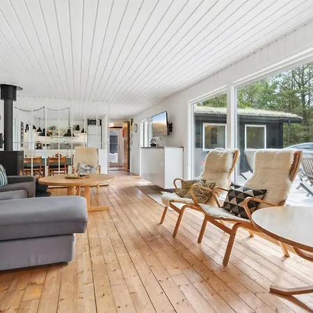 Nyaraló Elin - 3km From The Sea By Interhome *